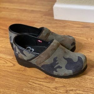Sanita Camo Suede Clogs
